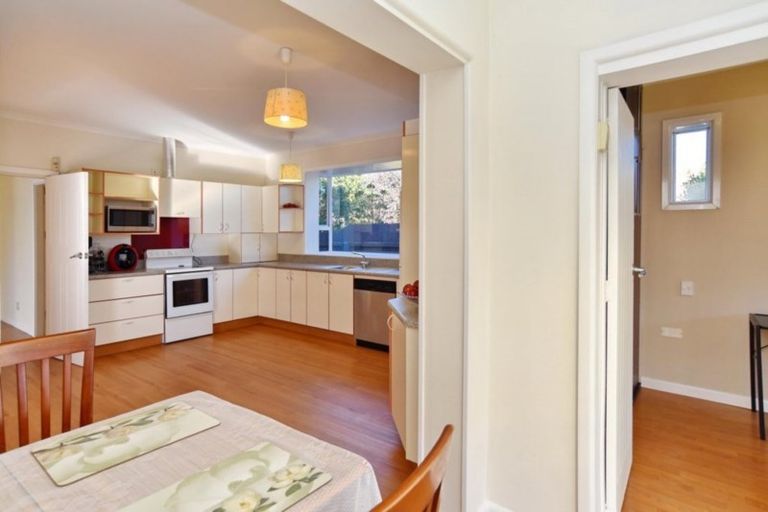 Photo of property in 213 Main North Road, Redwood, Christchurch, 8051