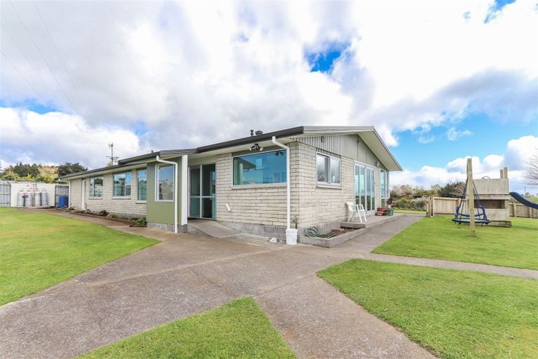 Photo of property in 2599 Mountain Road, Tariki, Stratford, 4394