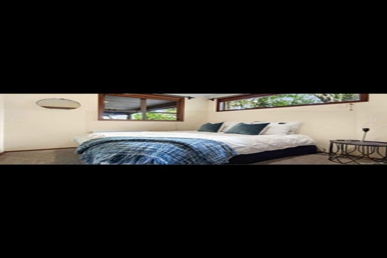 Photo of property in 18 Tinopai Road, Titirangi, Auckland, 0604