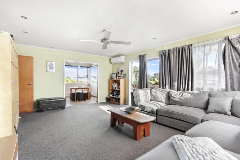 Photo of property in 30 Newham Place, Henderson, Auckland, 0612