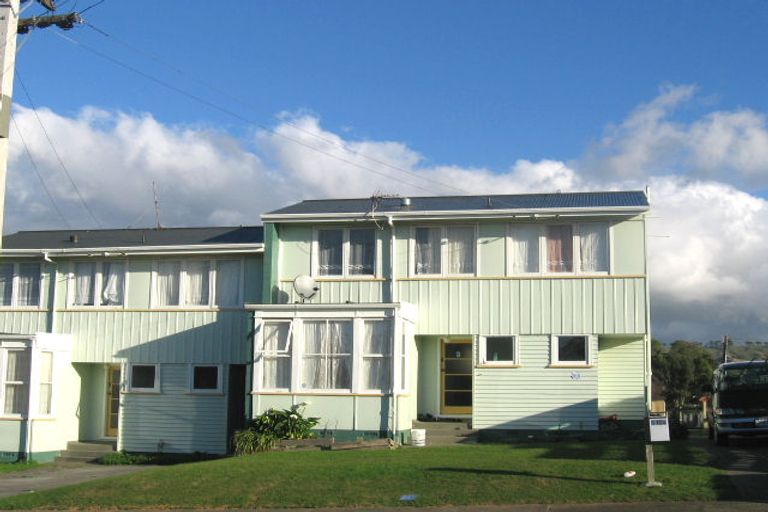 Photo of property in 110a-c Castor Crescent, Cannons Creek, Porirua, 5024