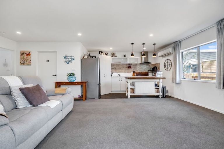 Photo of property in 11 Kamahi Crescent, Papamoa Beach, Papamoa, 3118