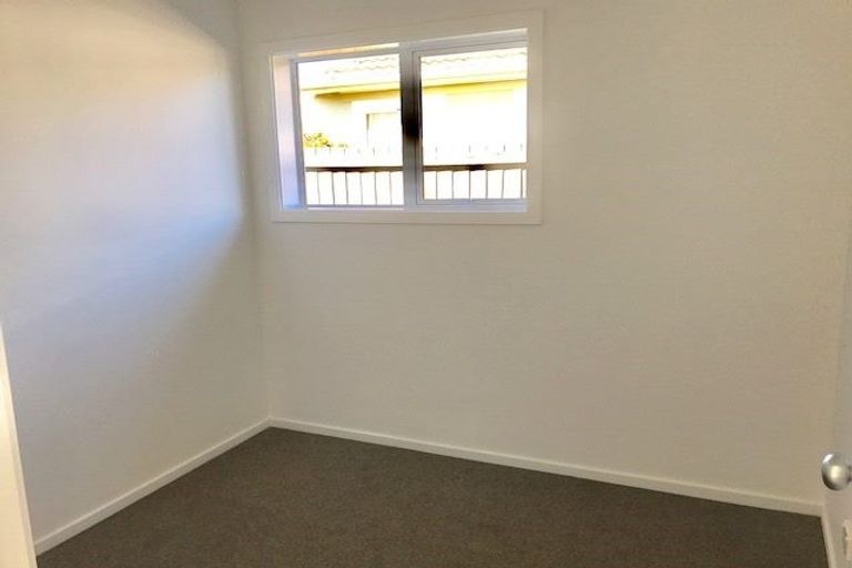 Photo of property in 2/203 Estuary Road, South New Brighton, Christchurch, 8062