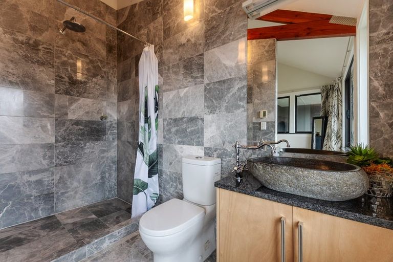 Photo of property in 79b Golf Road, Paraparaumu Beach, Paraparaumu, 5032