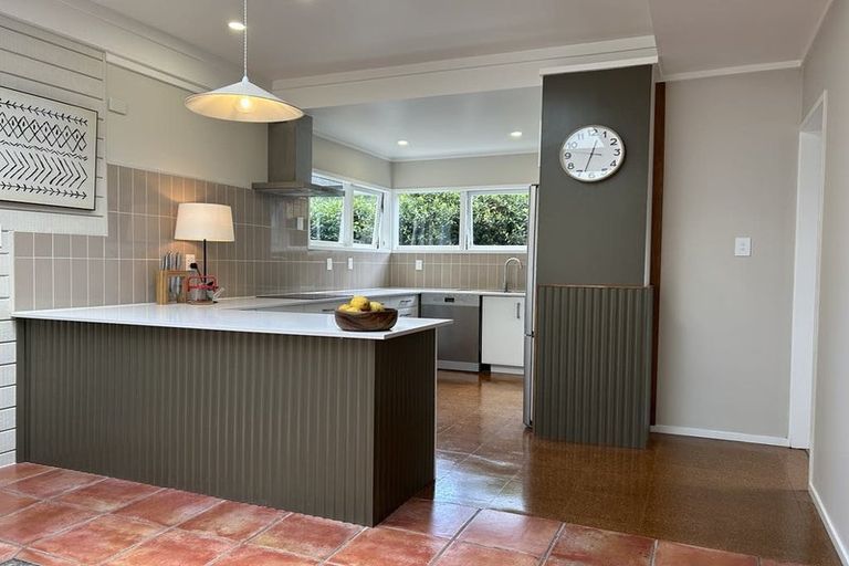 Photo of property in 15 Parkvale Road, Otumoetai, Tauranga, 3110