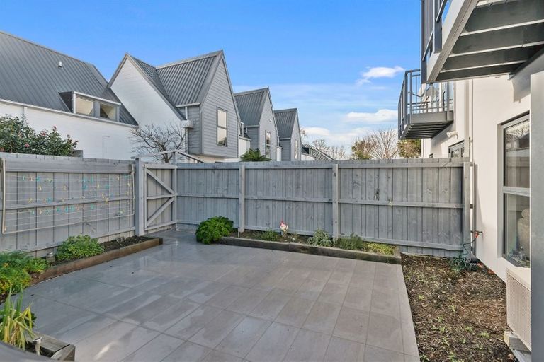 Photo of property in Cornwall Gardens, 8/27 Cornwall Street, St Albans, Christchurch, 8014