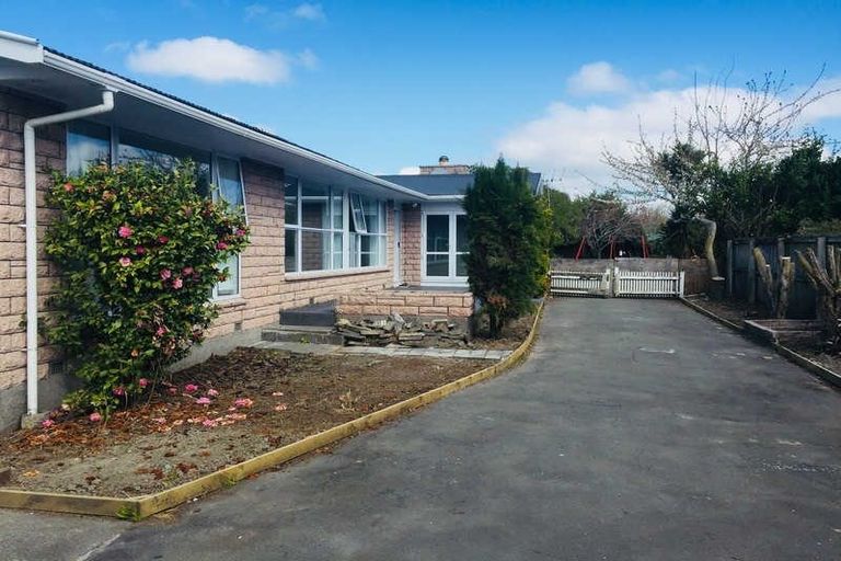 Photo of property in 22 Carruthers Street, Ilam, Christchurch, 8041