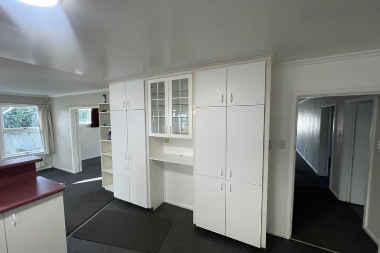 Photo of property in 17 Oakfield Street, Burnside, Christchurch, 8053