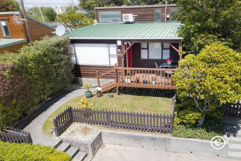 Photo of property in The Triangle, 10/33 Halswater Drive, Churton Park, Wellington, 6037