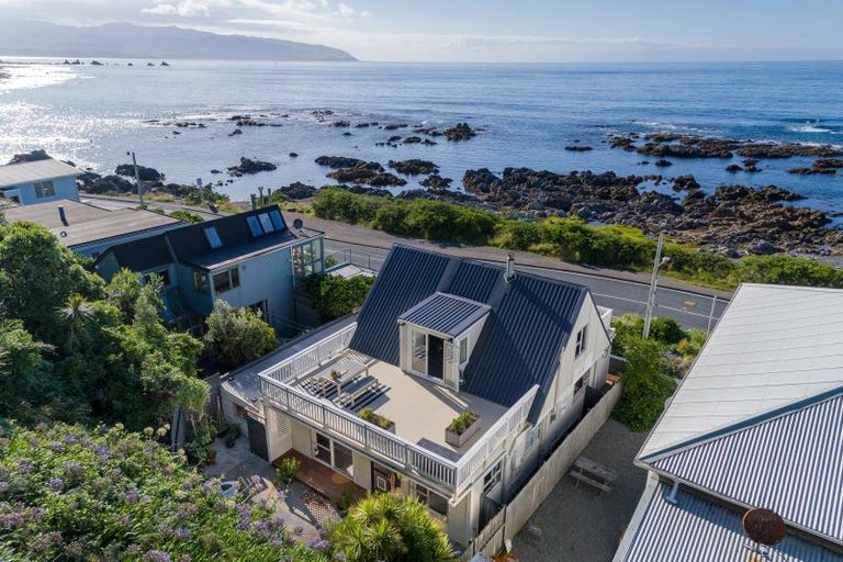 Photo of property in 150 Owhiro Bay Parade, Owhiro Bay, Wellington, 6023