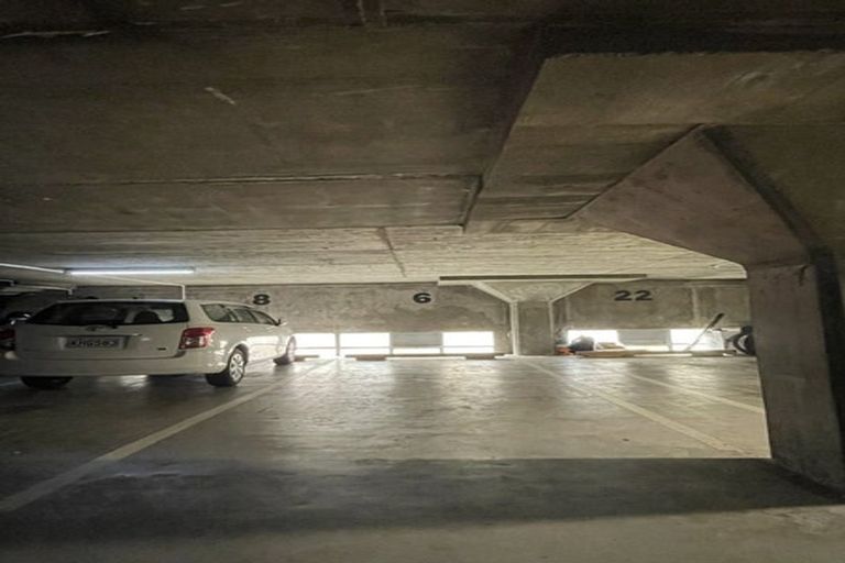 Photo of property in Metro Apartments, 6/220 Thorndon Quay, Pipitea, Wellington, 6011