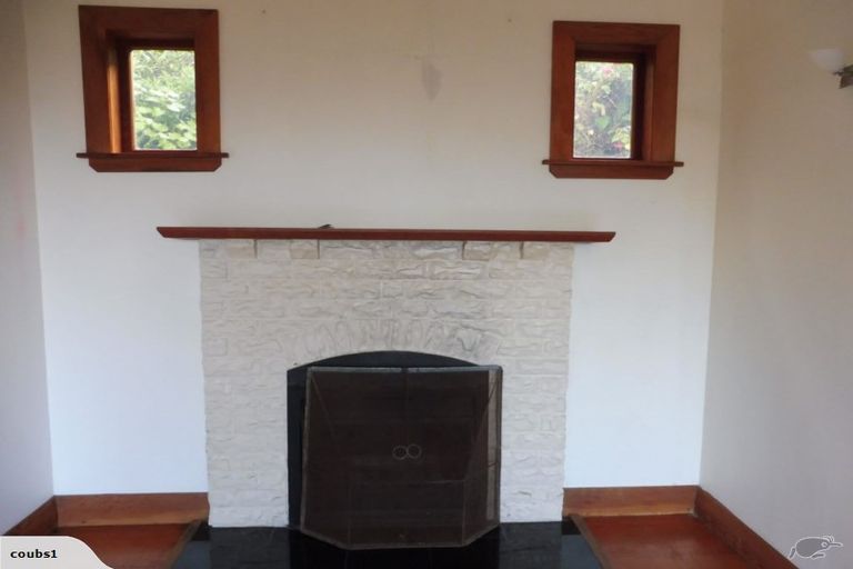 Photo of property in 39 Northland Road, Northland, Wellington, 6012