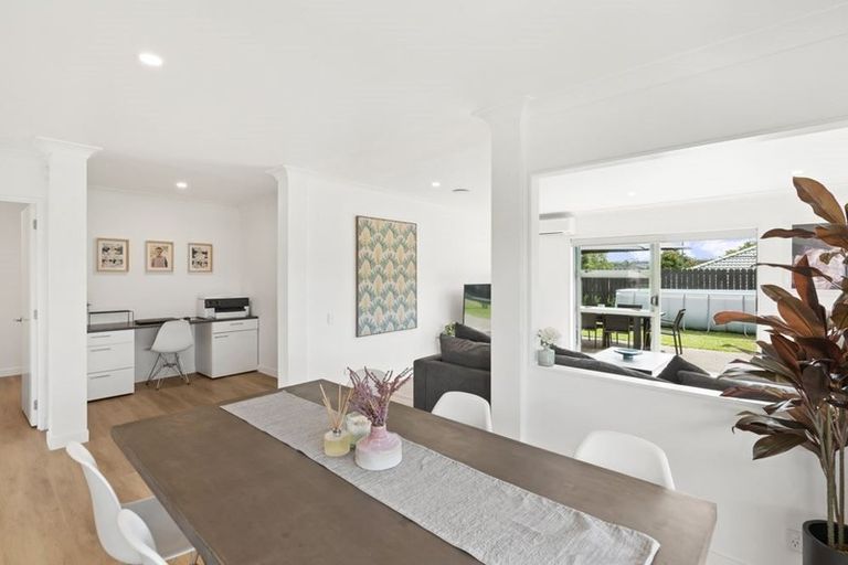 Photo of property in 11 Checkerberry Court, Henderson, Auckland, 0612