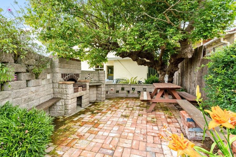 Photo of property in 70 Wharfe Street, South Hill, Oamaru, 9400