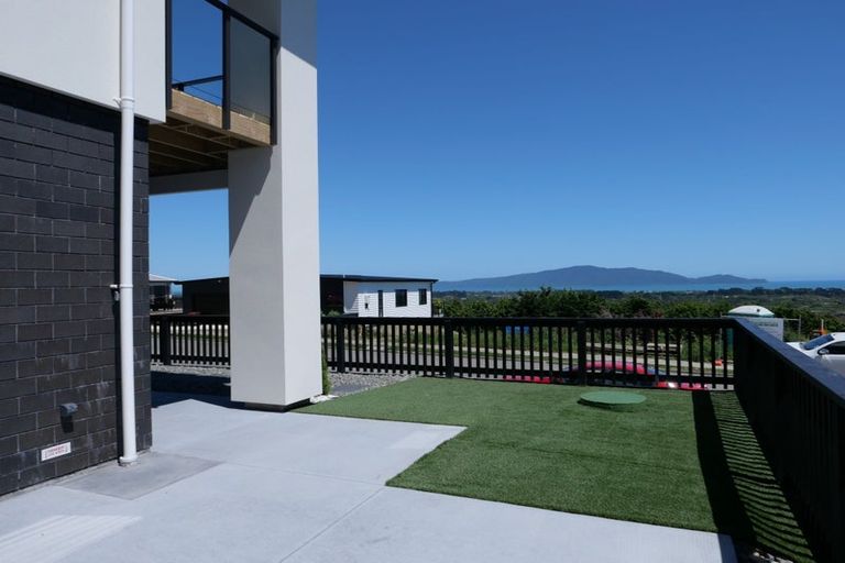 Photo of property in 13 Wilson Way, Waikanae, 5036