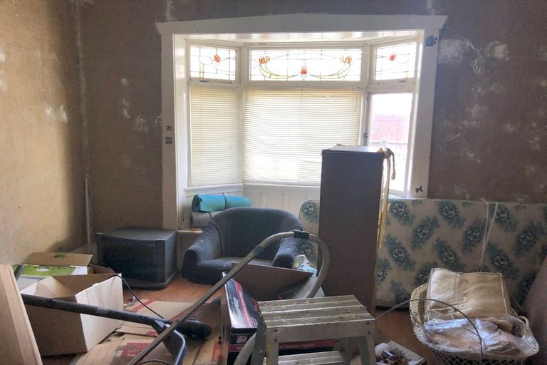 Photo of property in 44 Cambridge Terrace, Waiwhetu, Lower Hutt, 5010