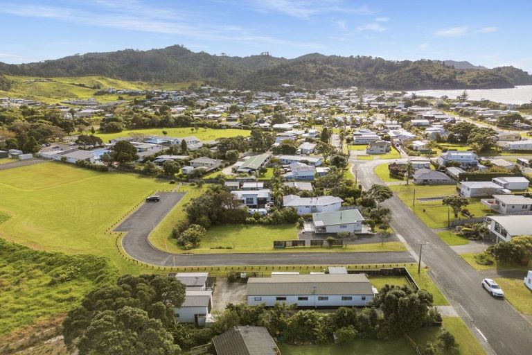 Photo of property in 10 Hillview Road, Waihi Beach, 3611