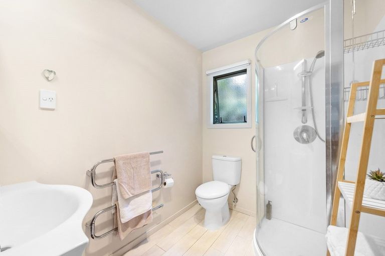 Photo of property in 89 Wood Bay Road, Titirangi, Auckland, 0604