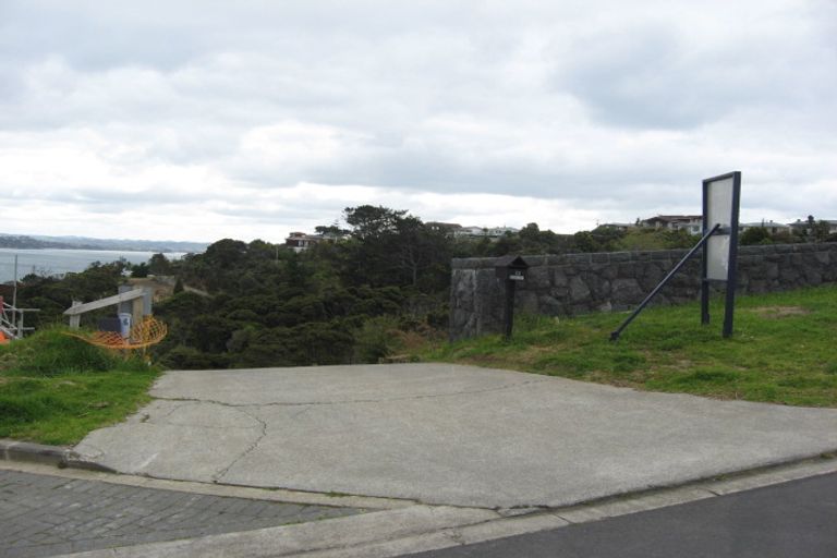 Photo of property in 12-14 Beauvoir Avenue, Matakatia, Whangaparaoa, 0930