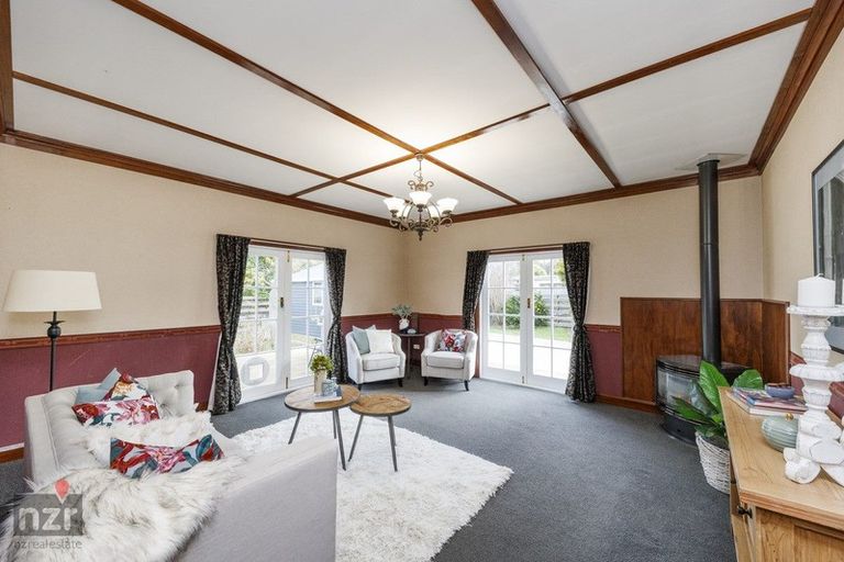 Photo of property in 16 Pirinoa Street, Feilding, 4702