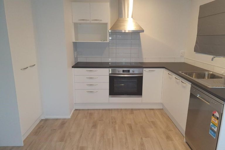 Photo of property in 2/10 Gloaming Place, Conifer Grove, Takanini, 2112