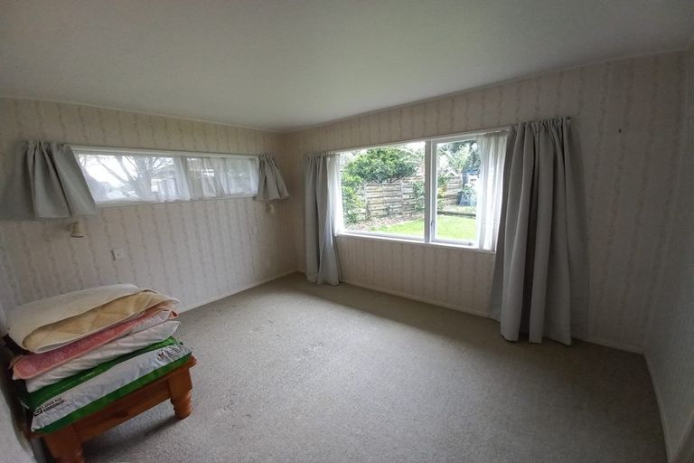 Photo of property in 15 La Perouse Street, Botany Downs, Auckland, 2010