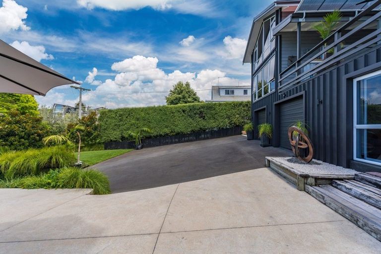 Photo of property in 36 Omokoroa Road, Omokoroa, 3114