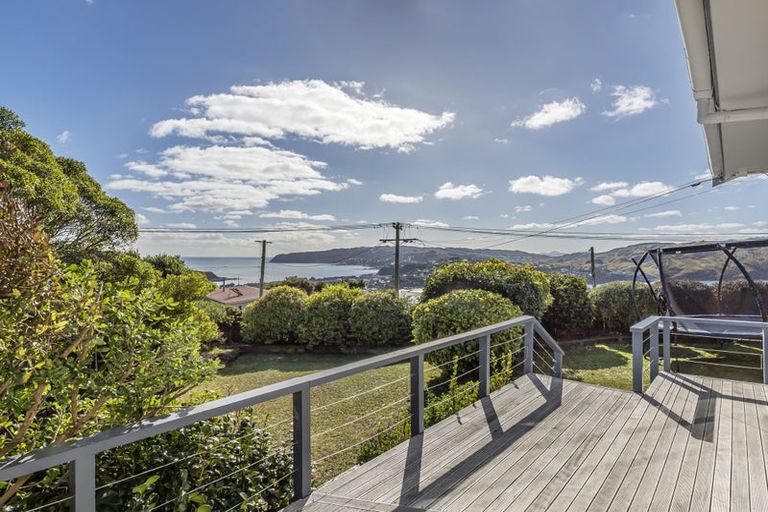 Photo of property in 54 Kahu Road, Paremata, Porirua, 5024