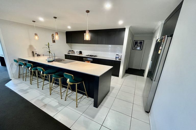 Photo of property in 15 Faber Place, Rototuna North, Hamilton, 3210