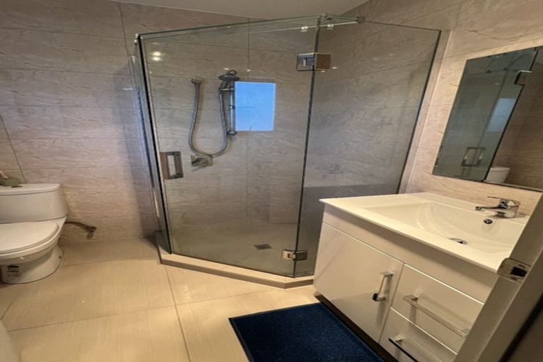 Photo of property in 15a York Road, Papatoetoe, Auckland, 2104