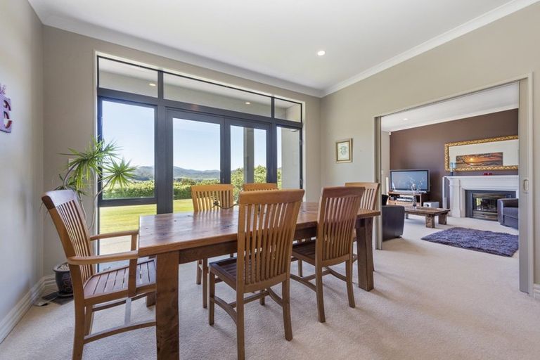 Photo of property in 72 Emerald Hill Drive, Birchville, Upper Hutt, 5018