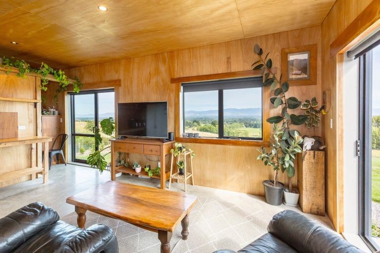 Photo of property in 67a Lees Pakaraka Road, Te Ore Ore, Masterton, 5886