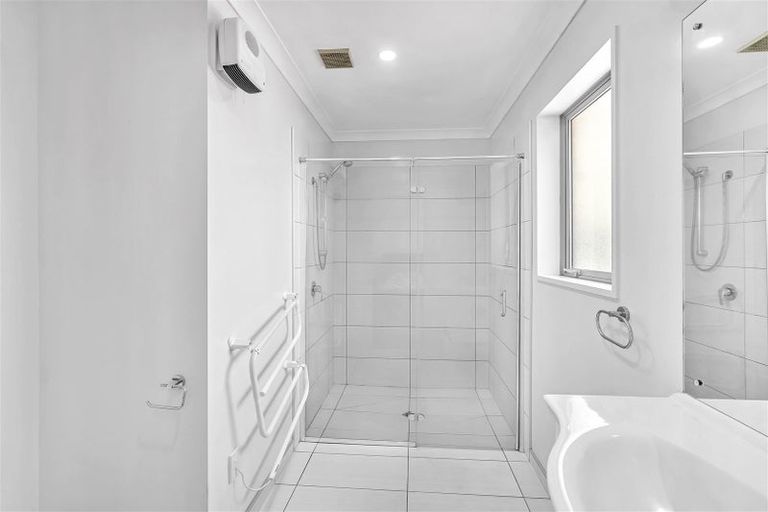 Photo of property in 6 Cameron Crescent, Rolleston, 7614