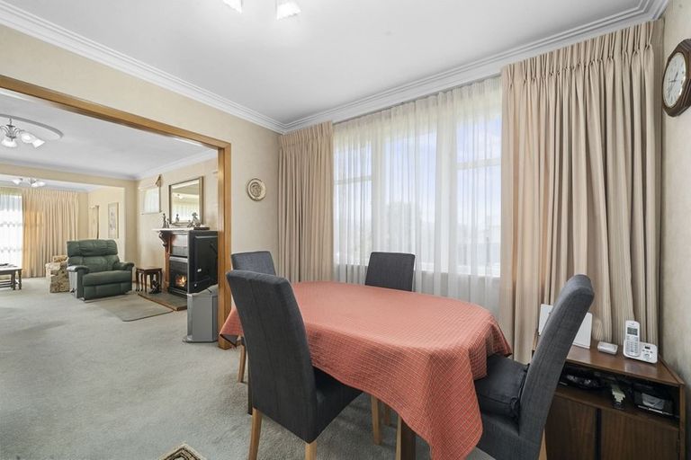 Photo of property in 12 Pempsey Street, Silverstream, Upper Hutt, 5019