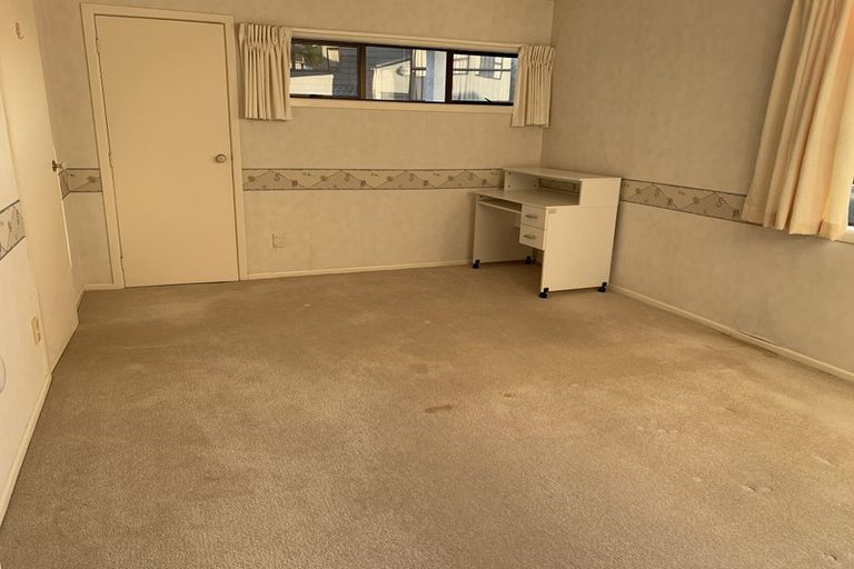 Photo of property in 17 Waller Avenue, Bucklands Beach, Auckland, 2012