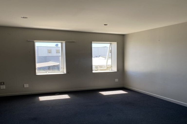Photo of property in 16 Austin Street, Mount Victoria, Wellington, 6011