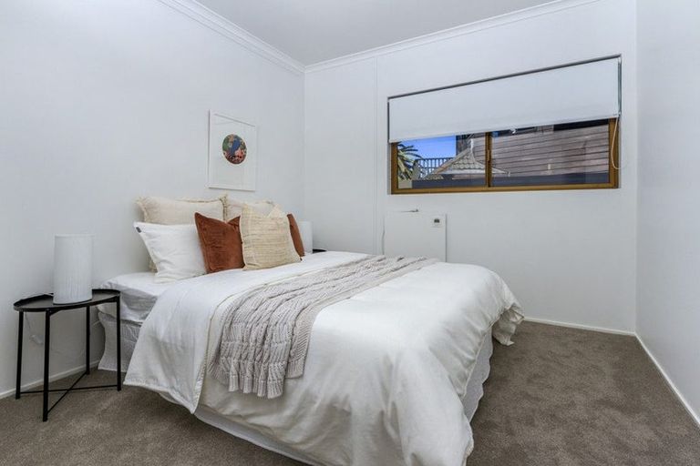 Photo of property in 1/23 Beach Road, Castor Bay, Auckland, 0620