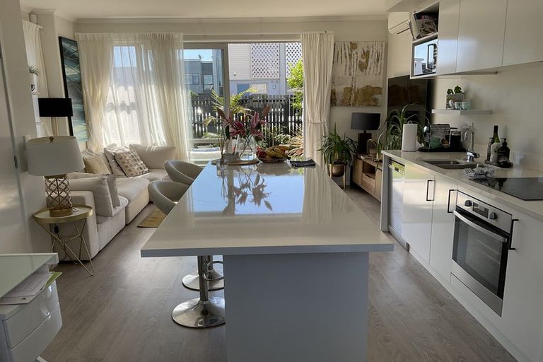 Photo of property in 20 Oioi Road, Hobsonville, Auckland, 0616