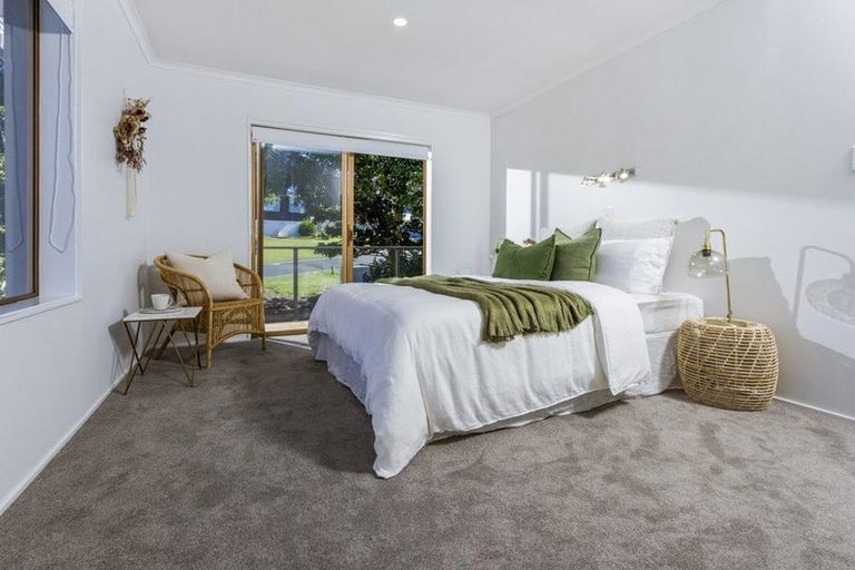 Photo of property in 1/23 Beach Road, Castor Bay, Auckland, 0620