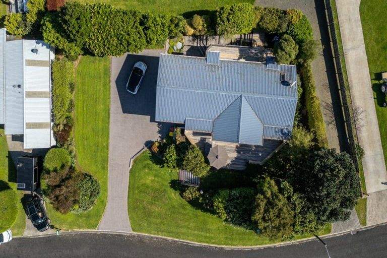 Photo of property in 2 Emmerdale Drive, Hahei, Whitianga, 3591