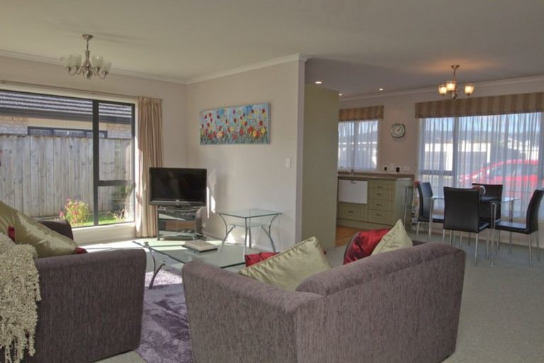 Photo of property in 43 Bowen Street, Levin, 5510