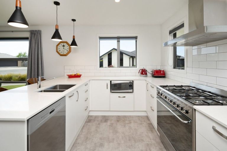 Photo of property in 12 Camborne Crescent, Blenheim, 7201