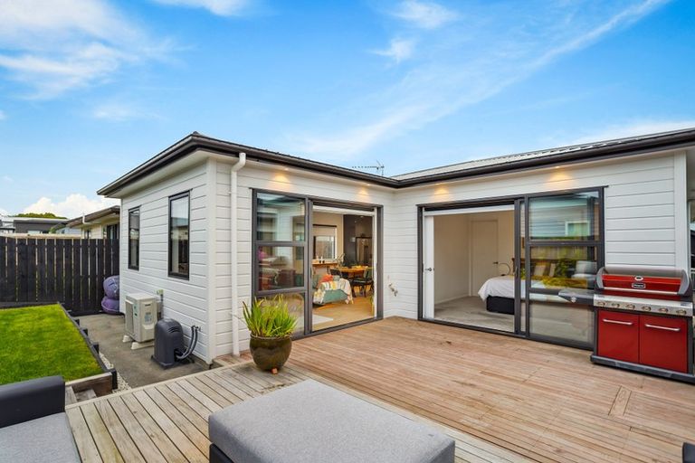 Photo of property in 29 Lumbarda Drive, Kumeu, 0810