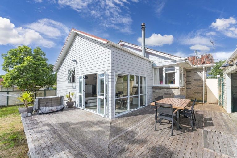 Photo of property in 12 Nikau Street, Wairakei, Taupo, 3332