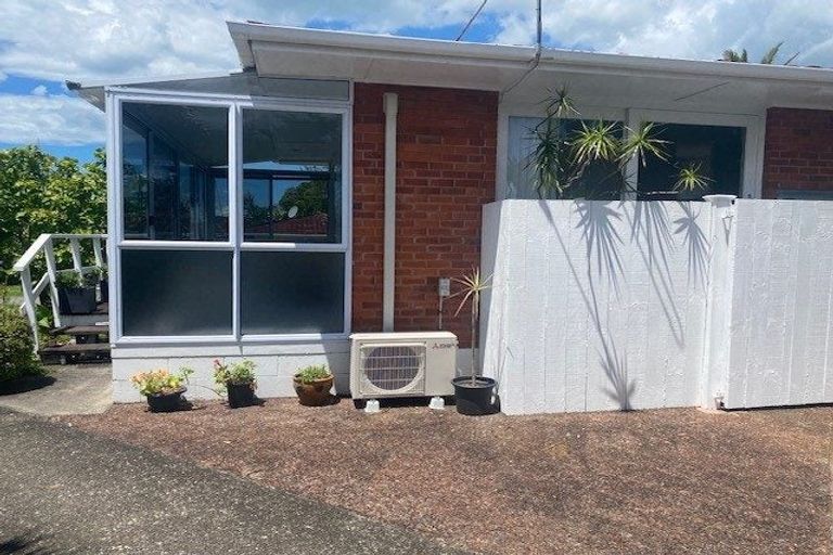 Photo of property in 4/240 Hurstmere Road, Takapuna, Auckland, 0622