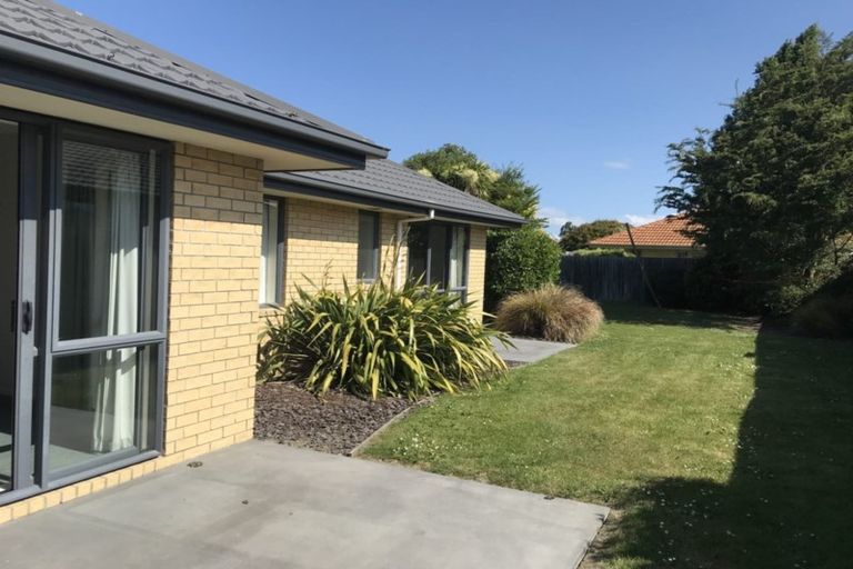 Photo of property in 8 Richard Seddon Drive, Northwood, Christchurch, 8051