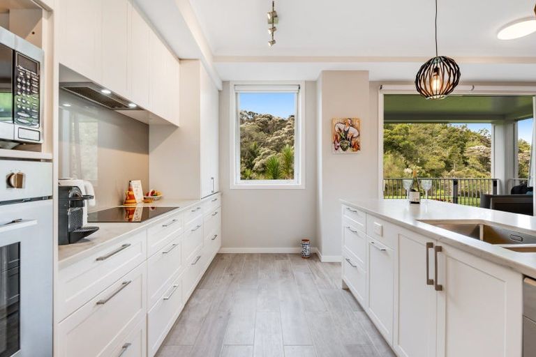 Photo of property in 122 Eaves Bush Parade, Orewa, 0931