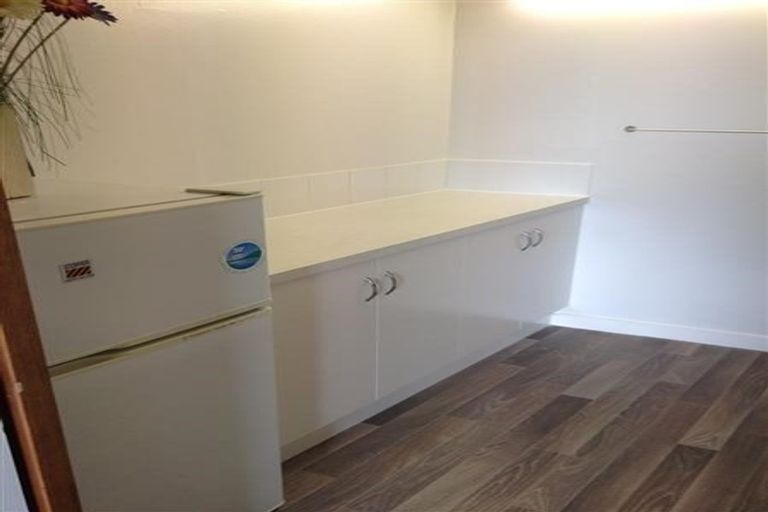 Photo of property in Hobson Court Flats, 77/70 Hobson Street, Thorndon, Wellington, 6011