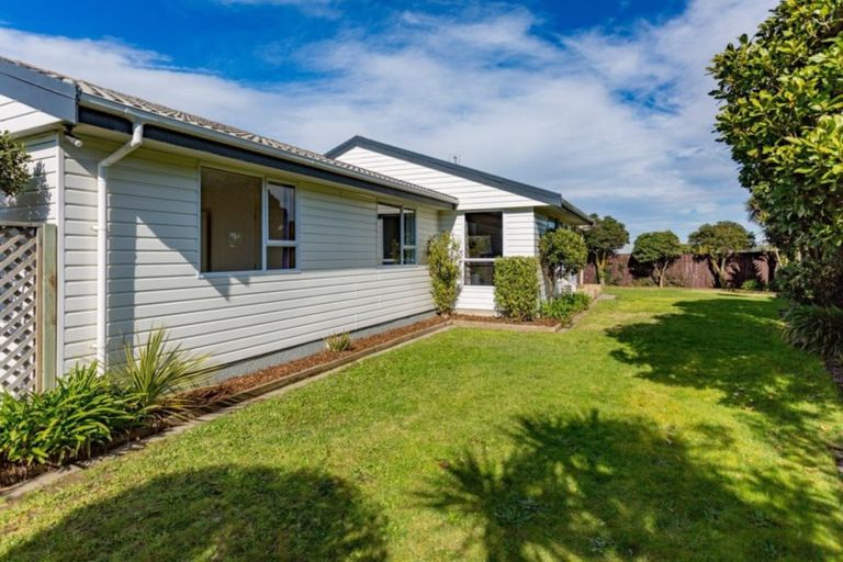 Photo of property in 464 Marine Parade, South New Brighton, Christchurch, 8062