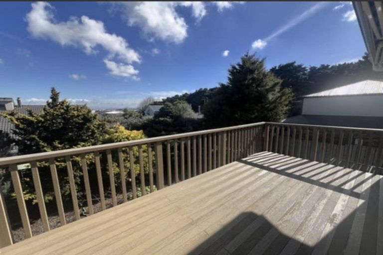 Photo of property in 18 Deodar Place, Totara Heights, Auckland, 2105